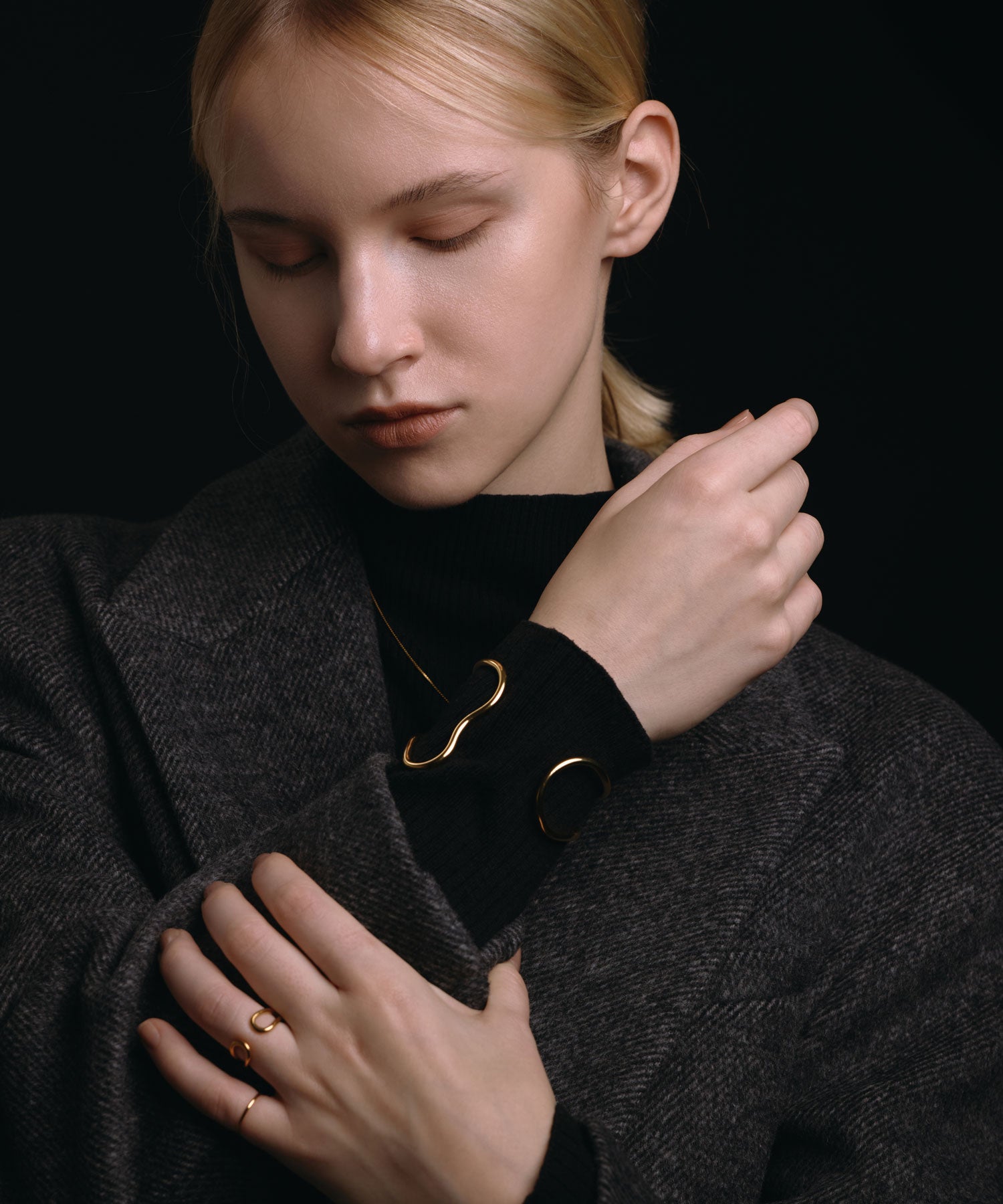 [シルバー]メタルラインワイドバングル