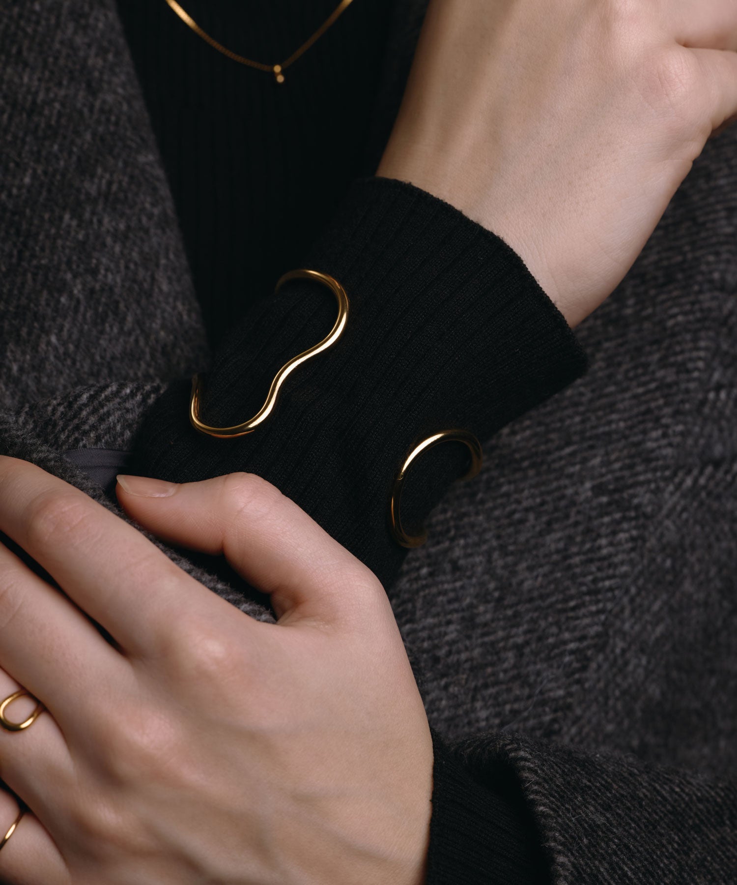 [シルバー]メタルラインワイドバングル