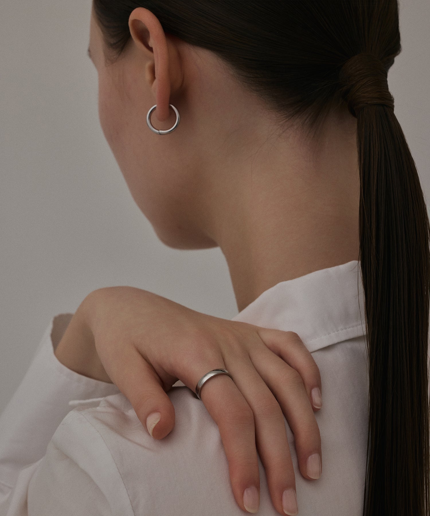 [Silver] One-touch loop earrings (medium)