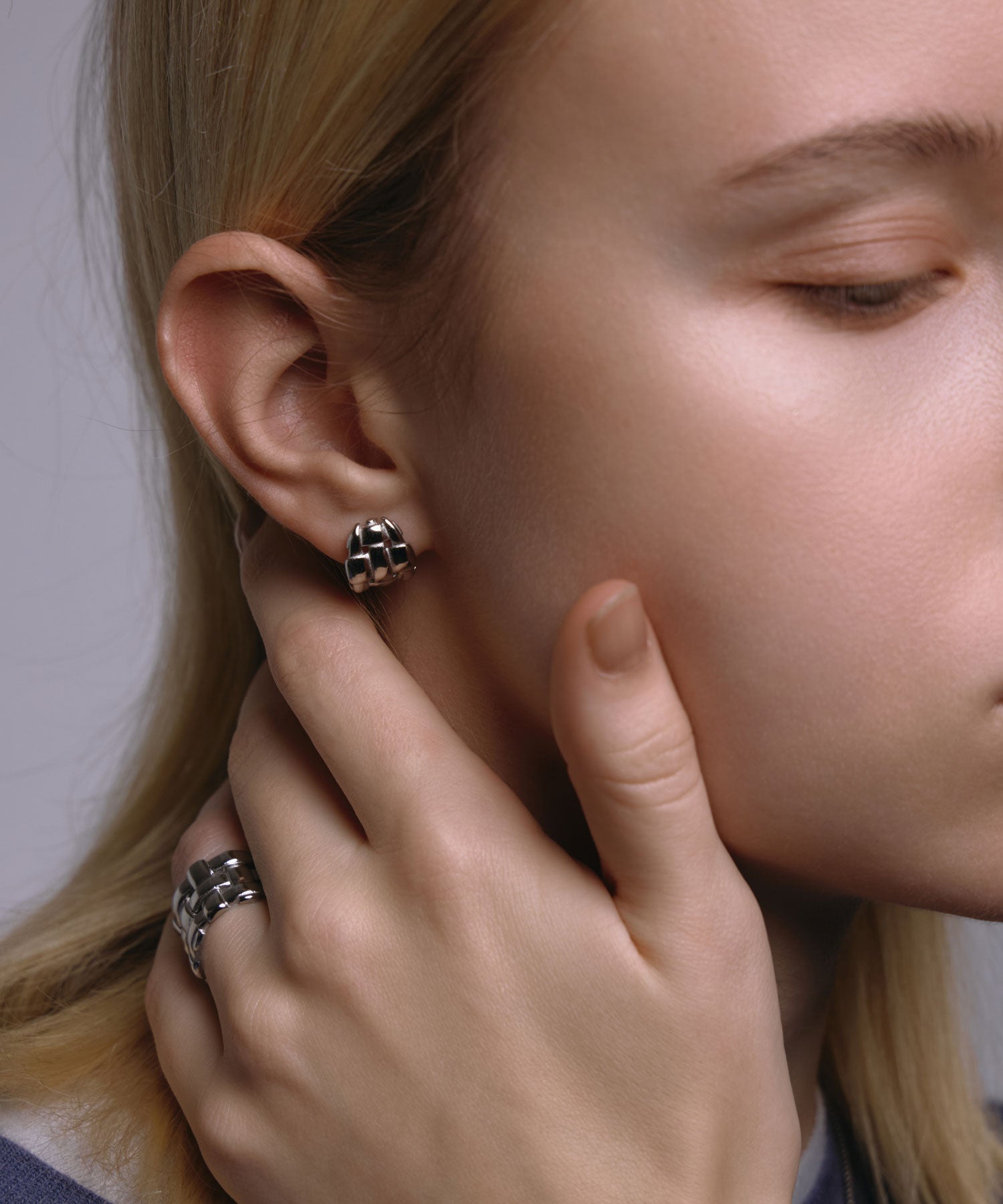 [シルバー]ワイドメッシュピアス